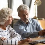 Credit nevoi personale pensionari: bani rapid și informații esențiale despre IFN-uri și creditele acordate