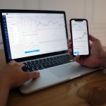 Câți bani îți trebuie pentru a începe să investești la bursă